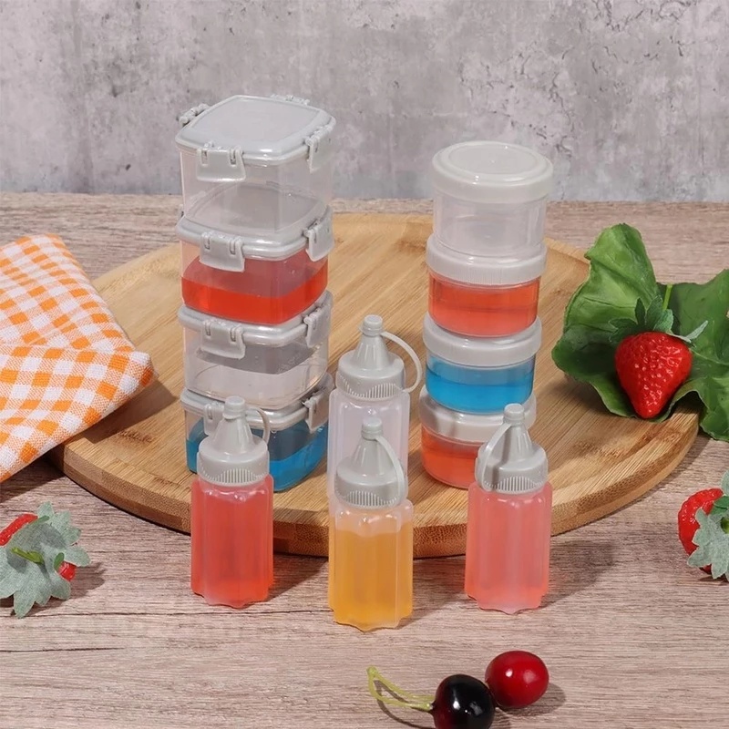 4pcs / Set Botol Dispenser Bumbu / Saus / Garam / Rempah-Rempah Mini Transparan Dengan Tutup