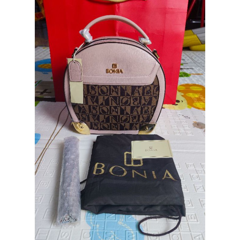 BONIA Sonia size M New harga preloved