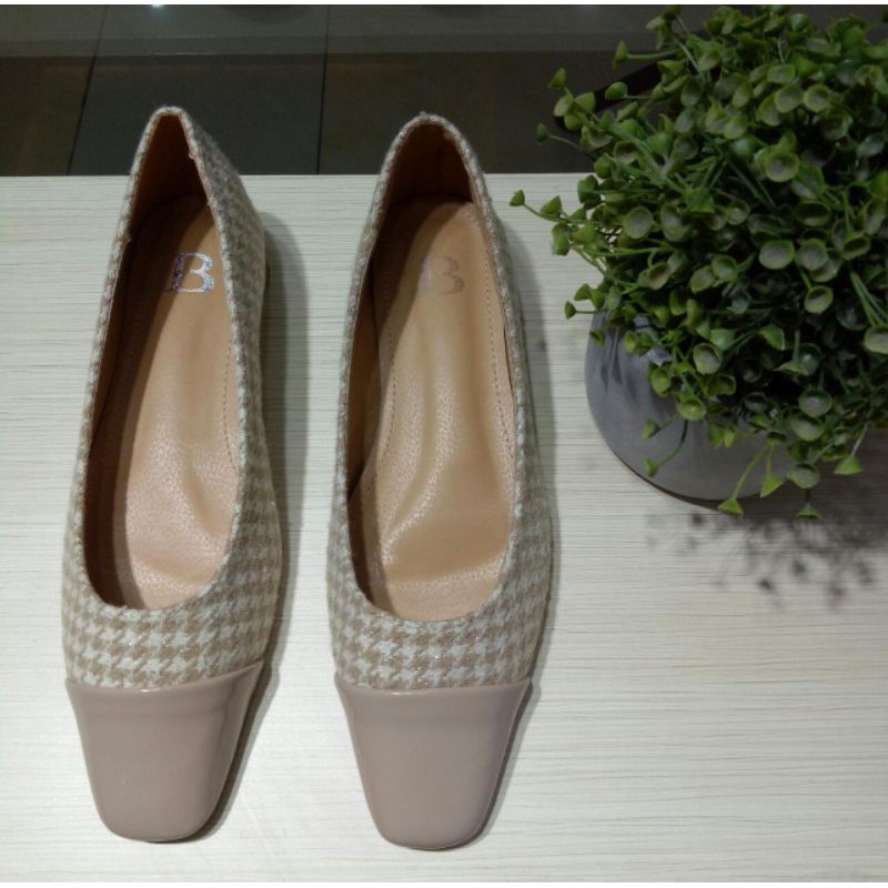 FLAT SHOES WANITA BRAND BERRYBENKA