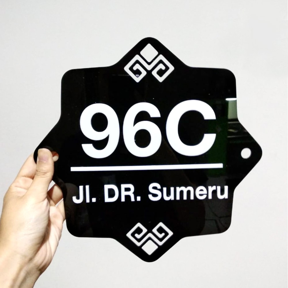 

Nomor Rumah Acrylic 25cm (04)