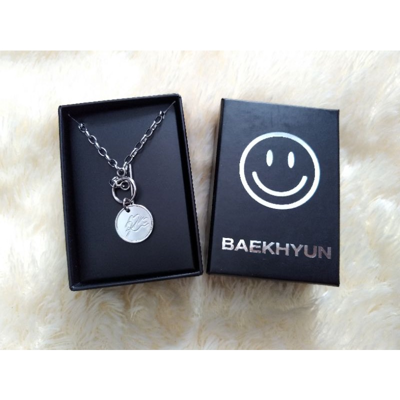 EXO BAEKHYUN SIGNATURE PENDANT NECKLACE TANPA PHOTOCARD PC