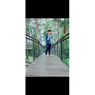 *Preloved* sweater RSCH (ouval research) biru original