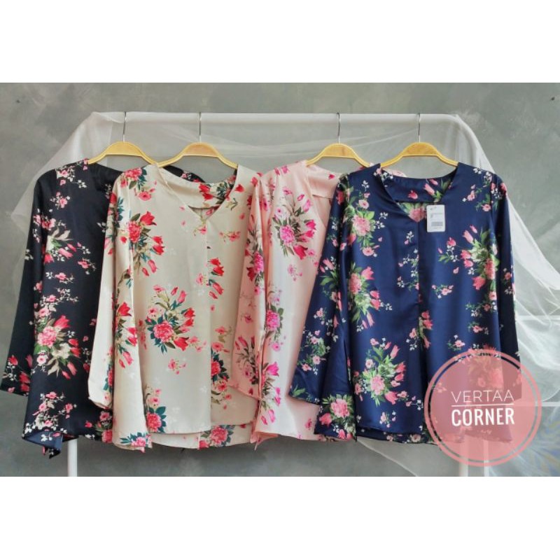 Blouse satin vintage shabby panjang