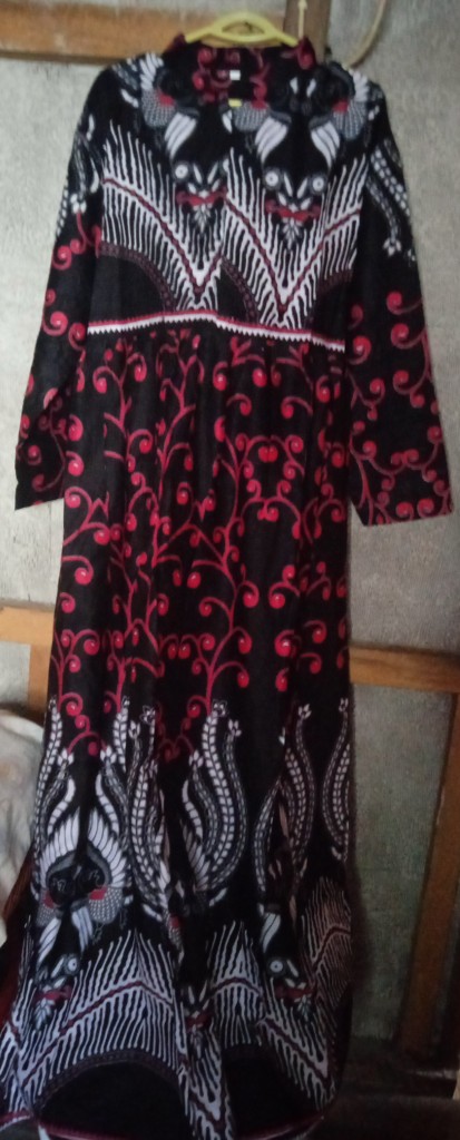 Batik Couple Keluarga Sania Ruffle Ori Ndoro Jowi Dnt - Motif Ulir Merah Couple Batik Teekomplit