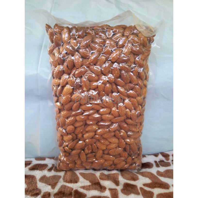 

Natural Whole Raw Almond Blue Diamond