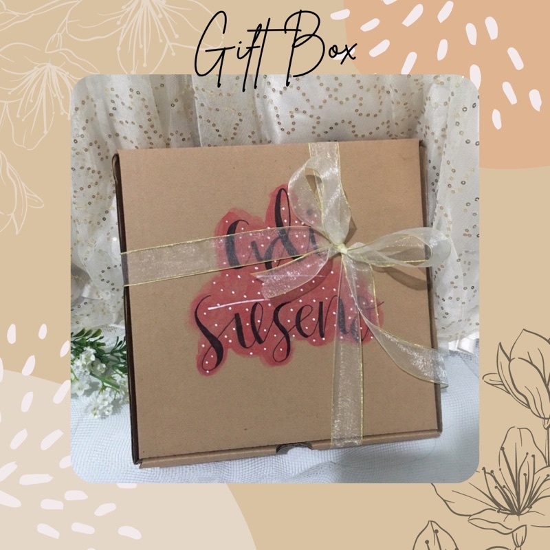 

[READY] Gift Box [Kotak Kado, Kotak Hadiah, Kotak Coklat, Snack Box, Kotak Snack, Box Hadiah, Box]