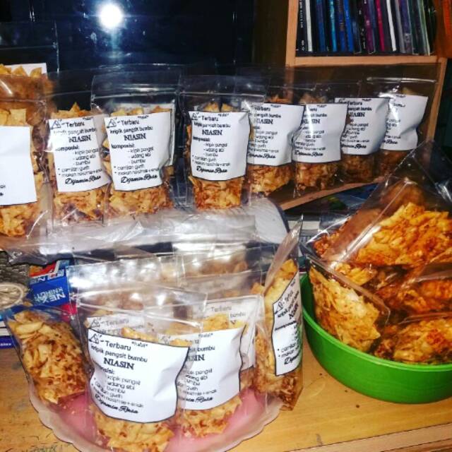 

Jual kripik pangsit bumbu+udang ebi