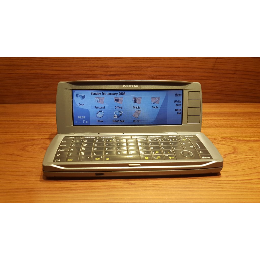 HP Handphone Nokia 9500 Communicator Mulus Original not 9210 atau 9110 atau 8800 atau Sirocco