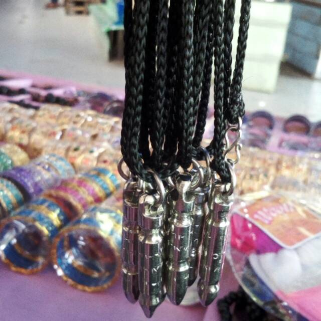 Kalung cemeti
