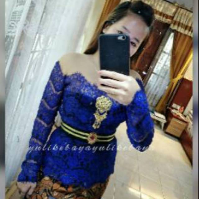 Kebaya Bali  Sabrina Modern