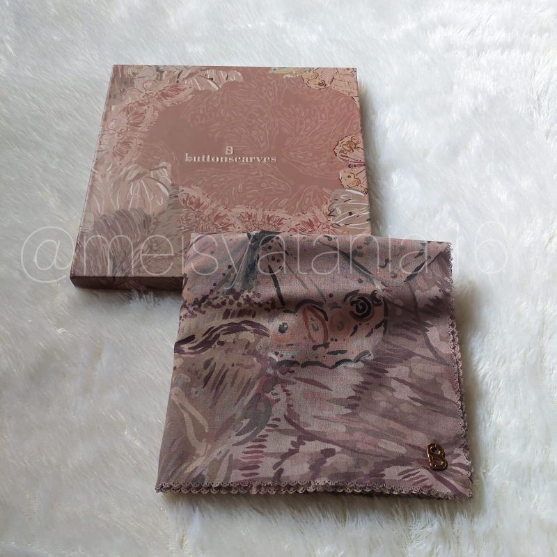 Preloved Buttonscarves The Farsha