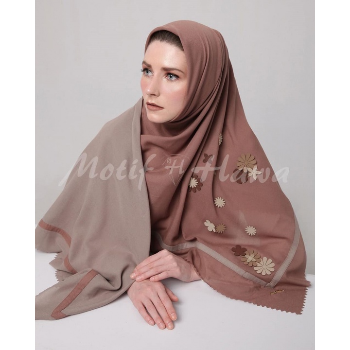 Jilbab Segi Empat Premium Motif Hawa MV - MH Voal Brown