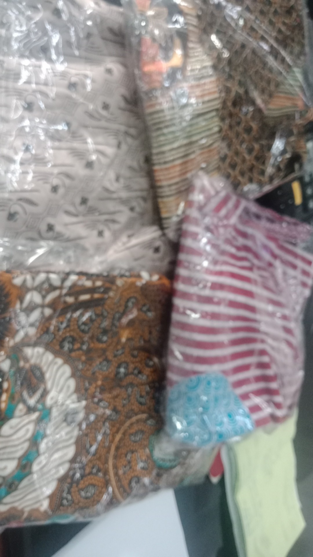 Blouse Batik Kantoran Kancing Depan