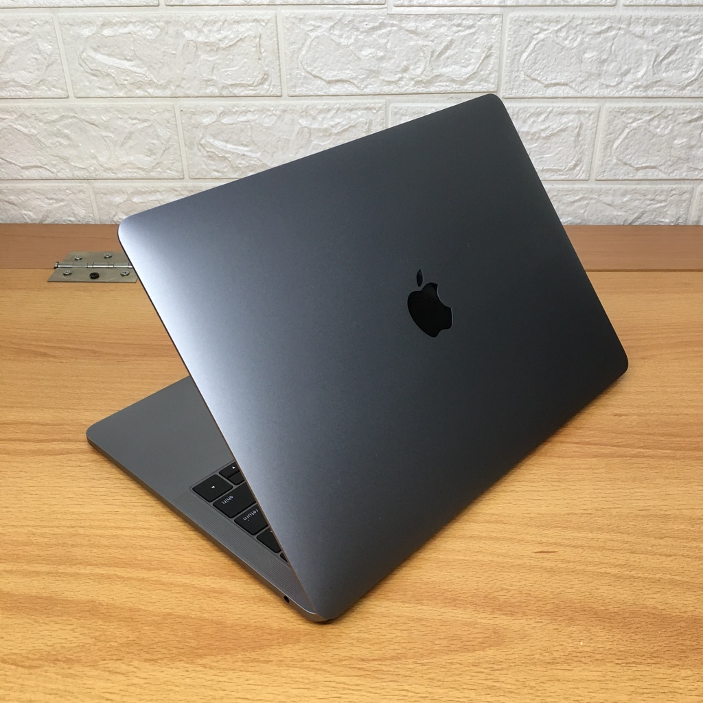 MacBook Pro 2017 13 Inch Mati Minusan Cocok Buat Bahan Kanibalan