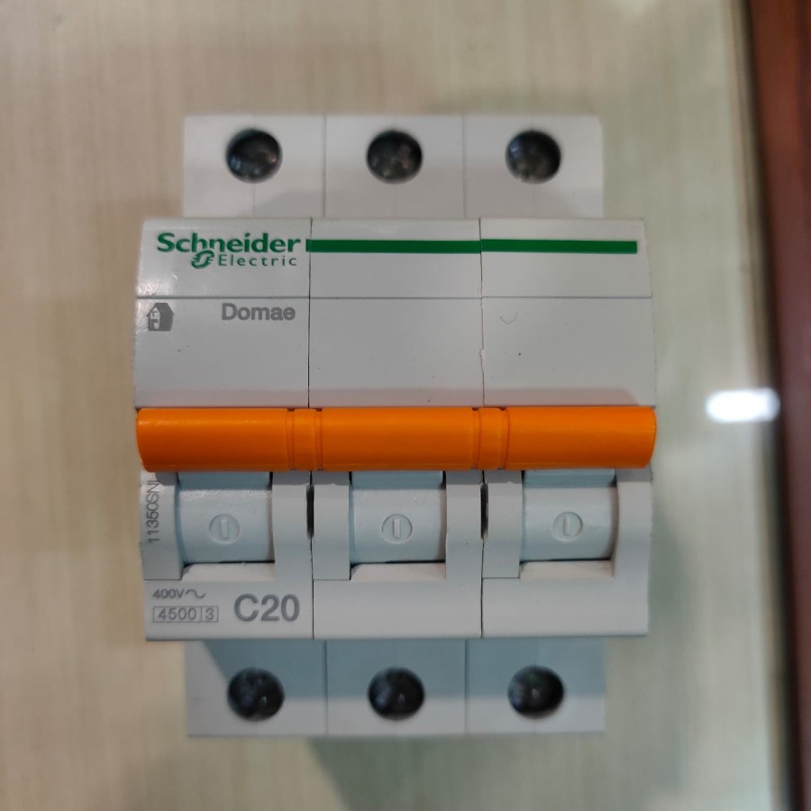 MCB Schneider Domae 3P 20A