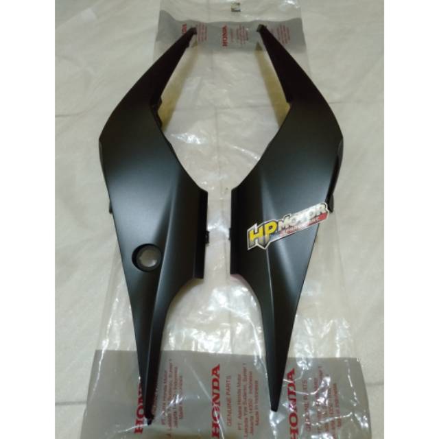 COVER BODY BELAKANG CB150R K15M HITAM DOFF SET KANAN KIRI CB150 R 2018 ORIGINAL AHM