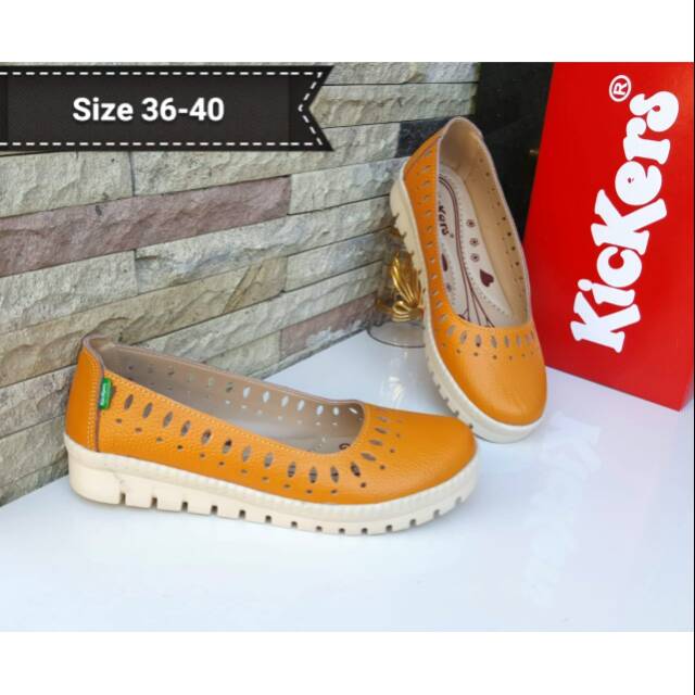 SEPATU WANITA KICKERS BAHAN KULIT