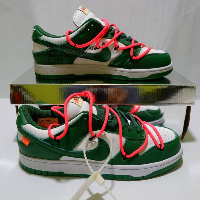 Off white x nike dunk sb low pine green