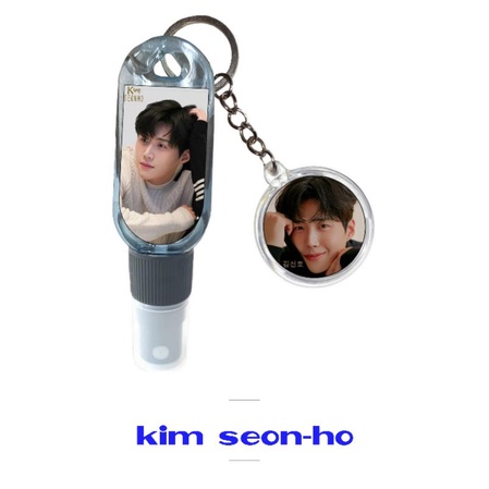 KAOS KIMSEONHO HOLOGRAM NAMA KSH/T-SHIRT KIMSEONHO HOLOGRAM/HANDSANITIZER KIM SEON HO