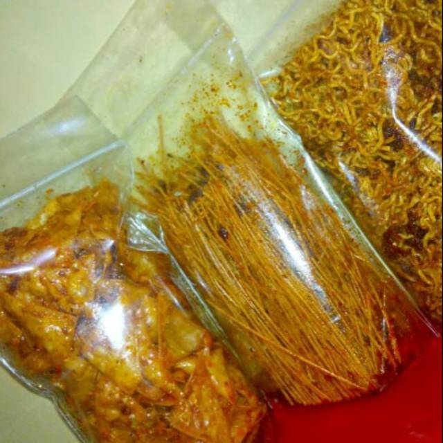 

Mie hot,pangsit hot,lidi hot!! ♨