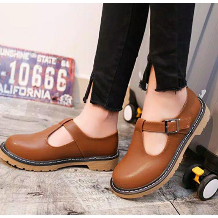 SEPATU DOCMART ANTI SLIP WANITA BEST SELLER