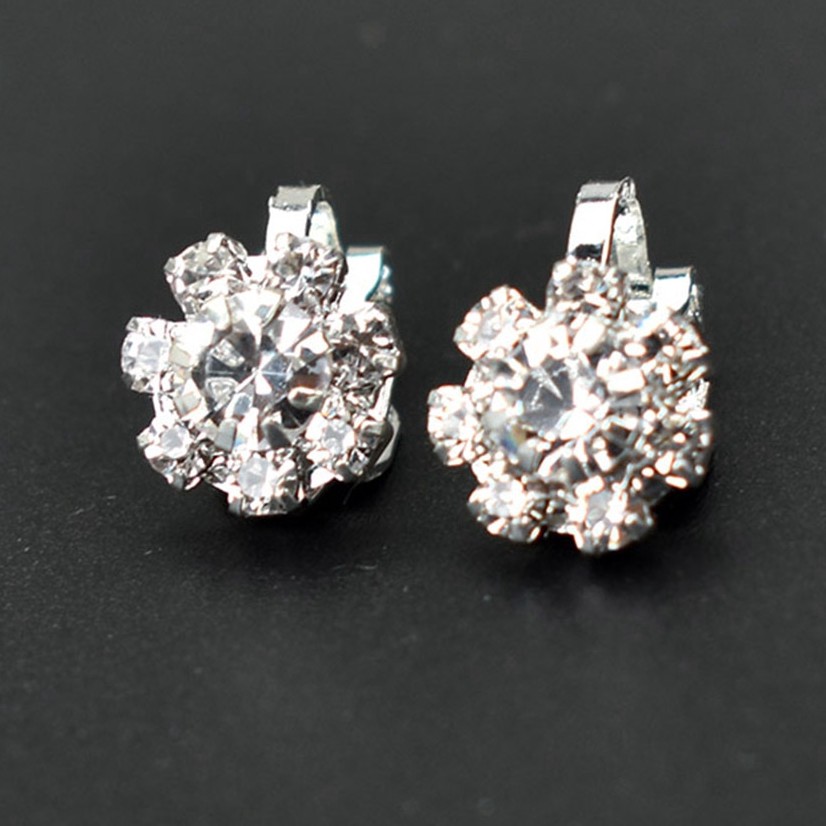 Anting Klip Tanpa Tindik Desain Bunga Warna Silver Aksen Kristal Untuk Wanita