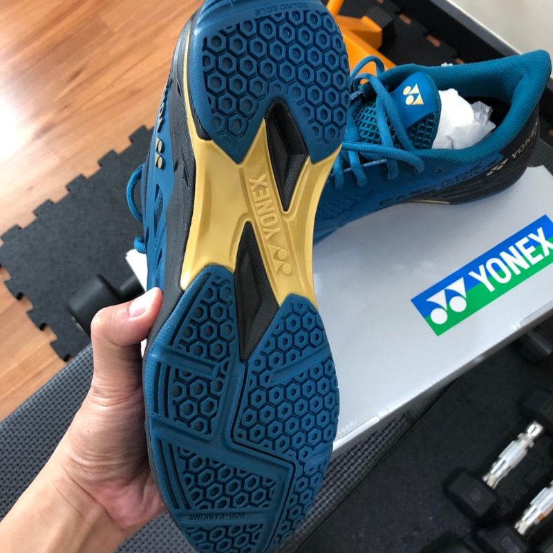 Sepatu Yonex Cascade Drive