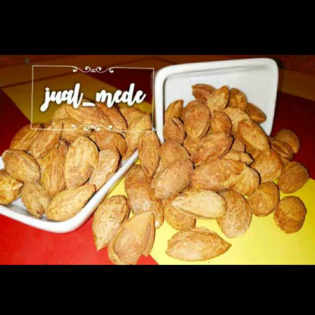 

KACANG ALMOND 500 GR