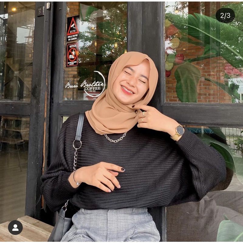 [PREMIUM] Helwa Sweater Batwing Knit // Sweater Batwing Rajut-Hitam