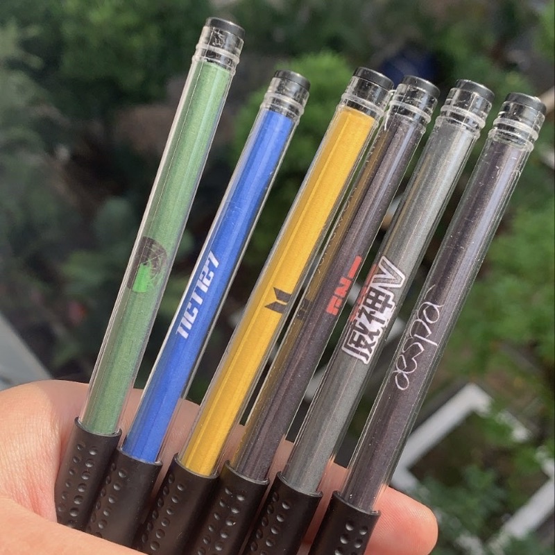 

PULPEN GEL KPOP MUDAH EXO TREASURE ENHYPEN AESPA