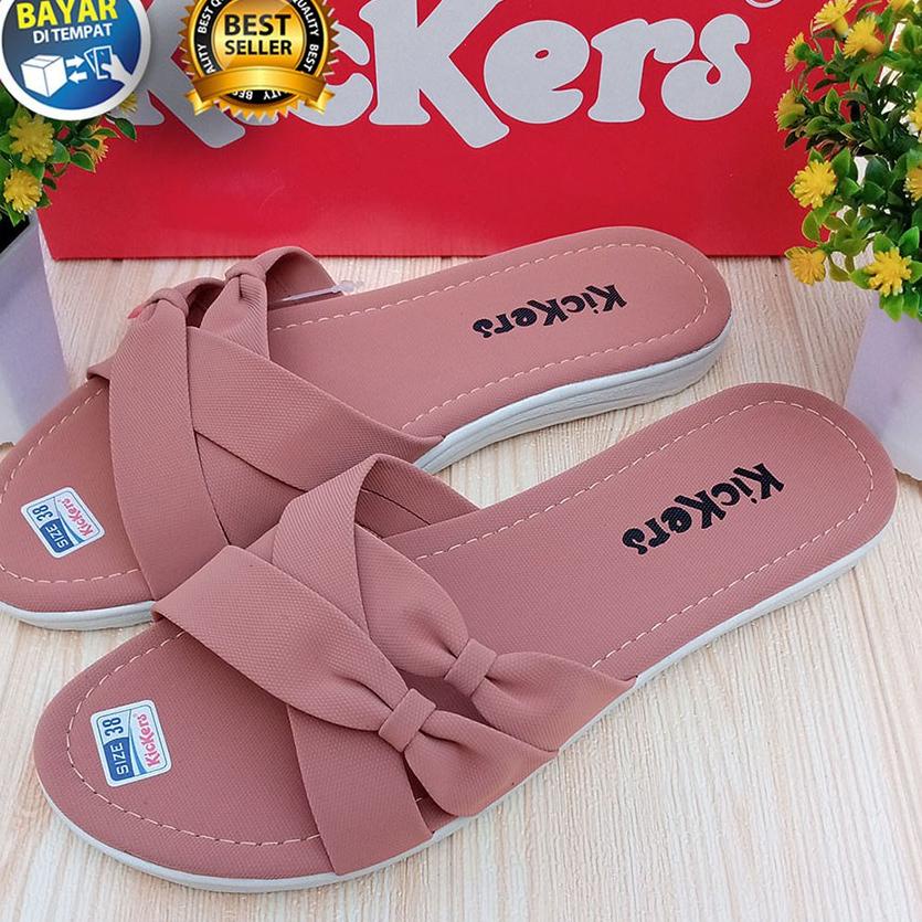 Terbaru.. PROMO 4.4 MEGA SALE !! SANDAL WANITA DEWASA SLOP KICKERS SALEM EMPUK NYAMAN DIPAKAI / SAND