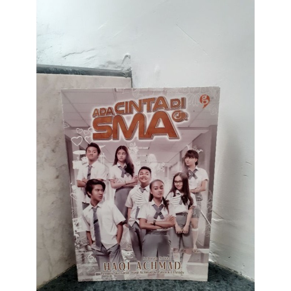 ADA CINTA DI SMA