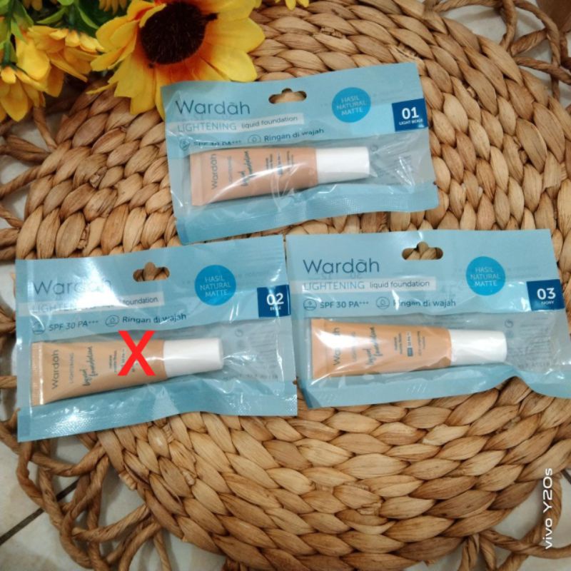 Liquid foundation Wardah ori