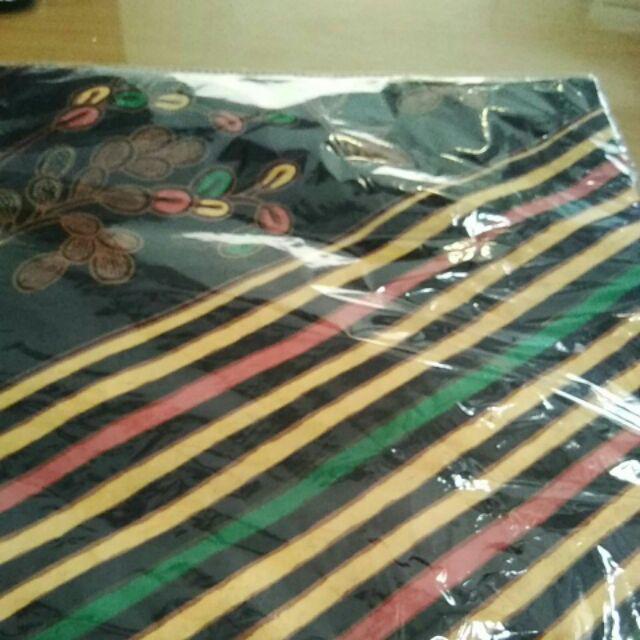 Batik Solo Kain Sogan Seragam Keluarga Nikah Sutera Dobby Colet Cabut Jogya Pola Jarik Lawasan