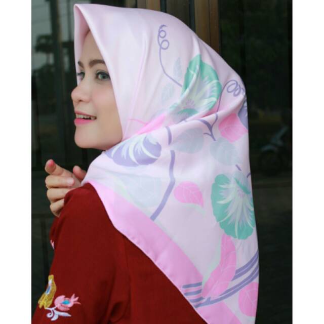HIJAB SQUARE MAXMARA