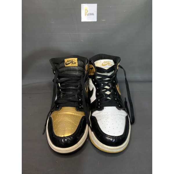 NIKE JORDAN "NIKE Men Air Jordan 1 Retro High Gold Top 3 Sepatu Sneakers Pria - Black Gold