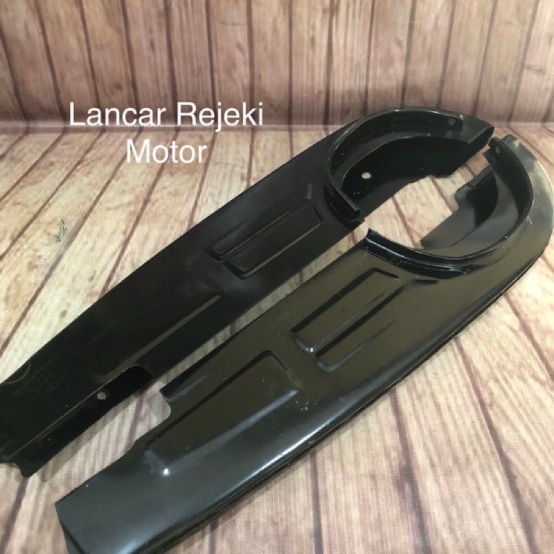 katengkas tutup rantai rante suzuki a100 hitam