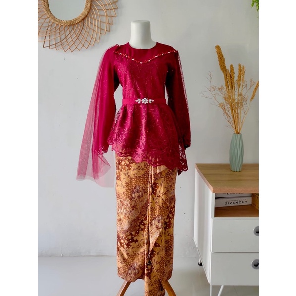 Kebaya wisuda/kebaya audia/kebaya