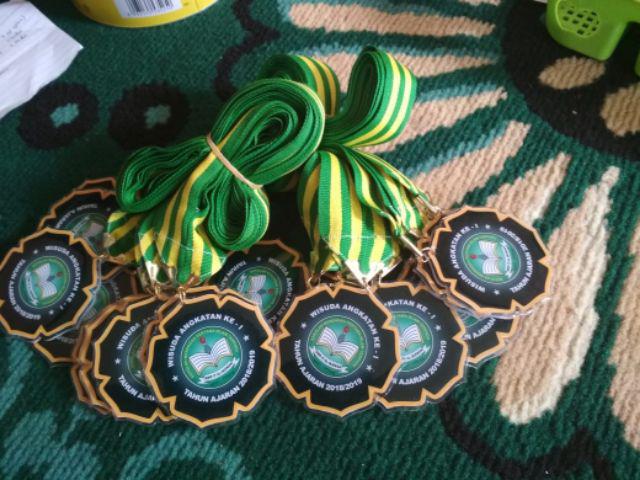 Medali Wisuda Kelululusan