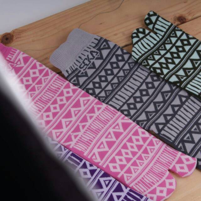 KAOS KAKI MOTIF SOKA