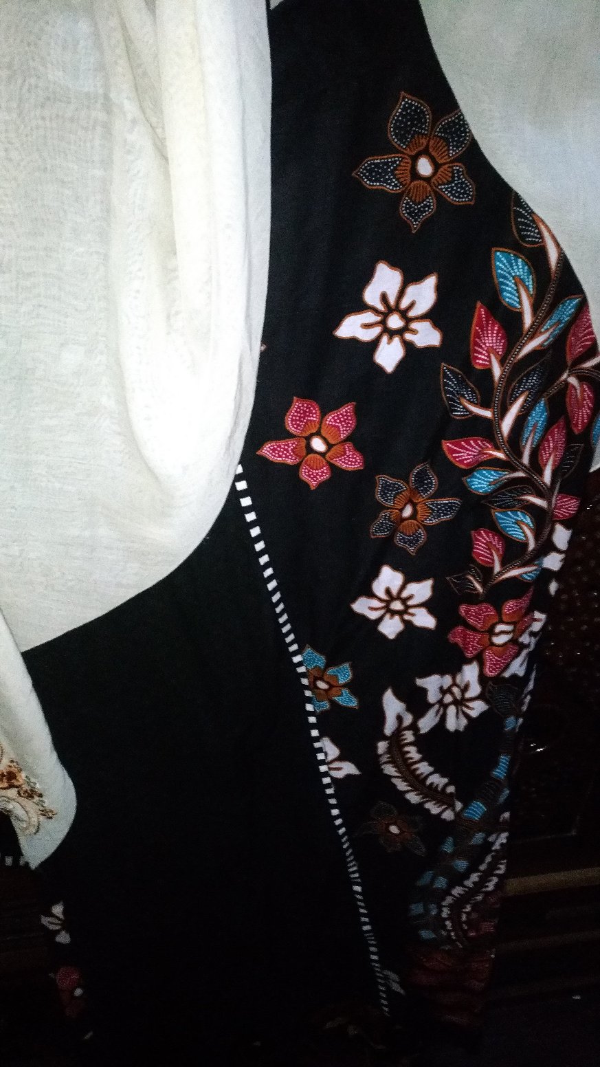 Tunik Sekartaji Atasan Baju Batik Wanita Muslim.