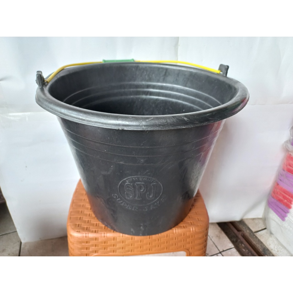 Ember Cor Karet 22 SPJ Hitam