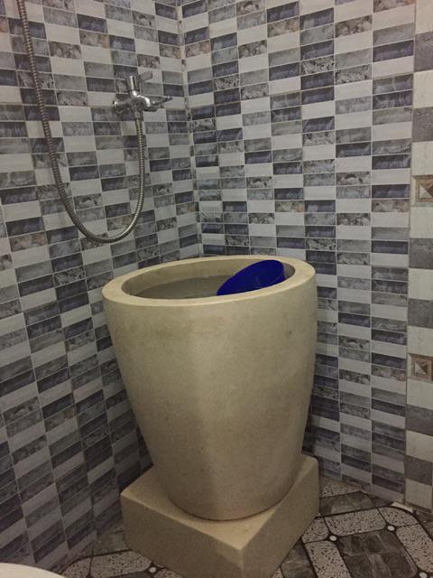 Bak Marmer Putih Glossy