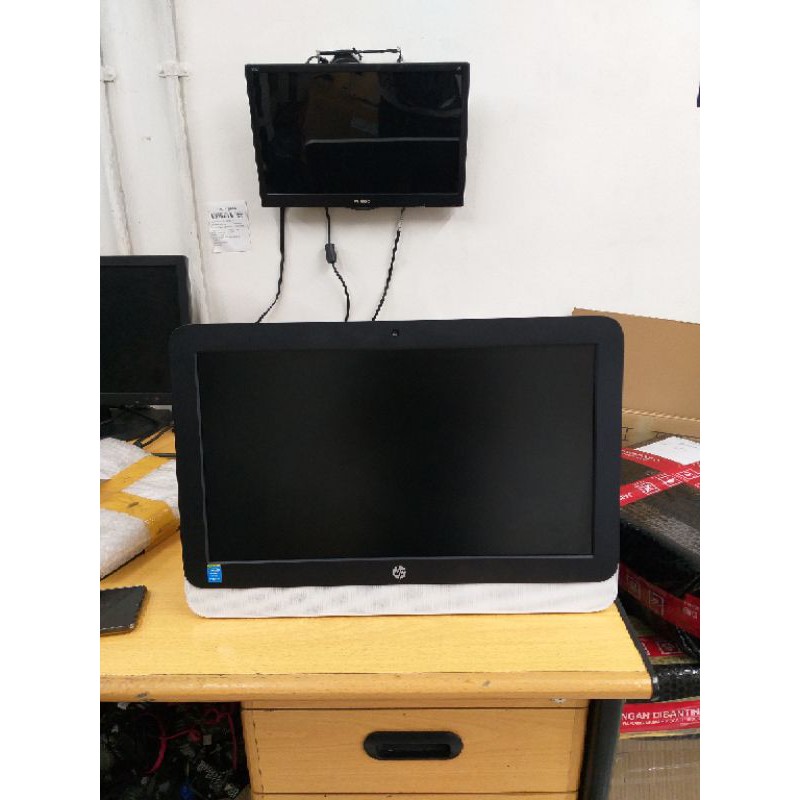 AIO PC ALL IN ONE HP CORE I5 RAM 4GB HDD 1TB 19 INCH DISPLAY
