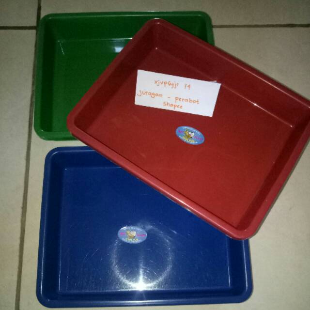 Nampan plastik kecil