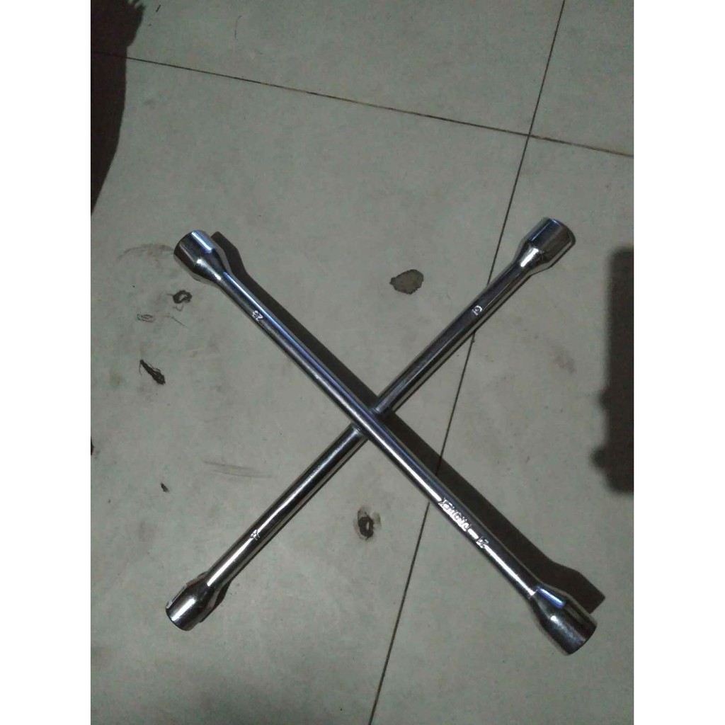 Kunci Roda Palang