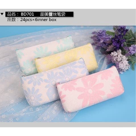 

Buruan Tempat Pensil Kain Jaring Color Elegant Flower Bd-701 Terlaris