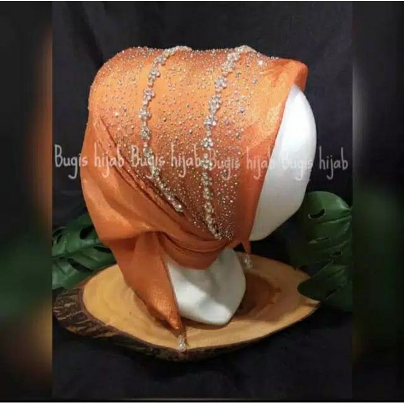 BEST SELLER SEGI EMPAT SWAROSKY ORIGINAL by.bugis hijab