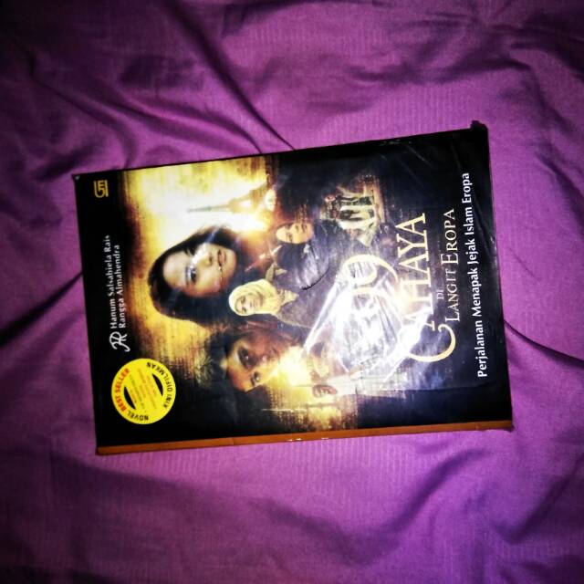 (novel Preloved Non Ori) 99 cahaya di langit Eropa - Hanum Rais