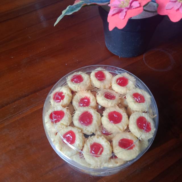 

Kue kering thumbprint